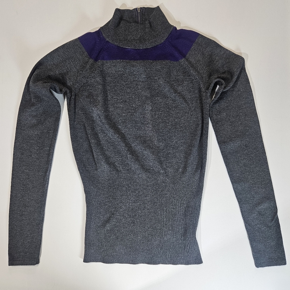 New York & Company Womens Pullover Size Small Grey Purple Mock Neck Sweatshirt‎